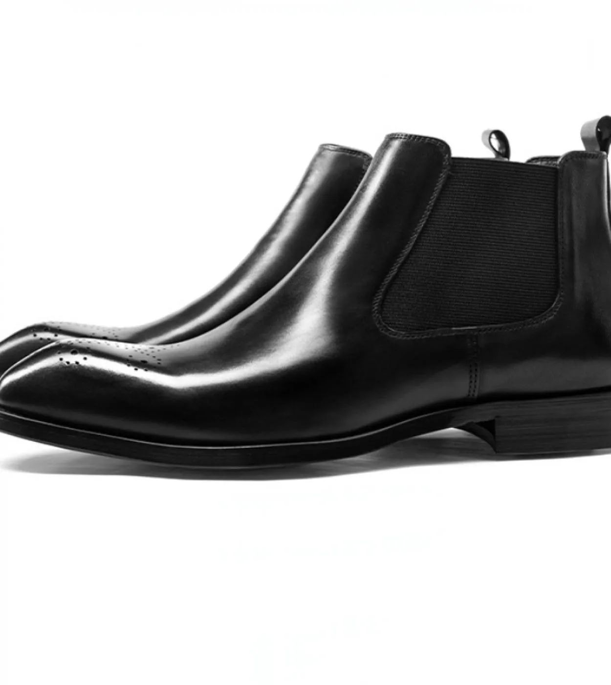 2022 Stivali da uomo autunnali Nuovo stile di lusso in vera pelle Slip On Classic British Trend Brand Ankle Chelsea Brogues Shoe