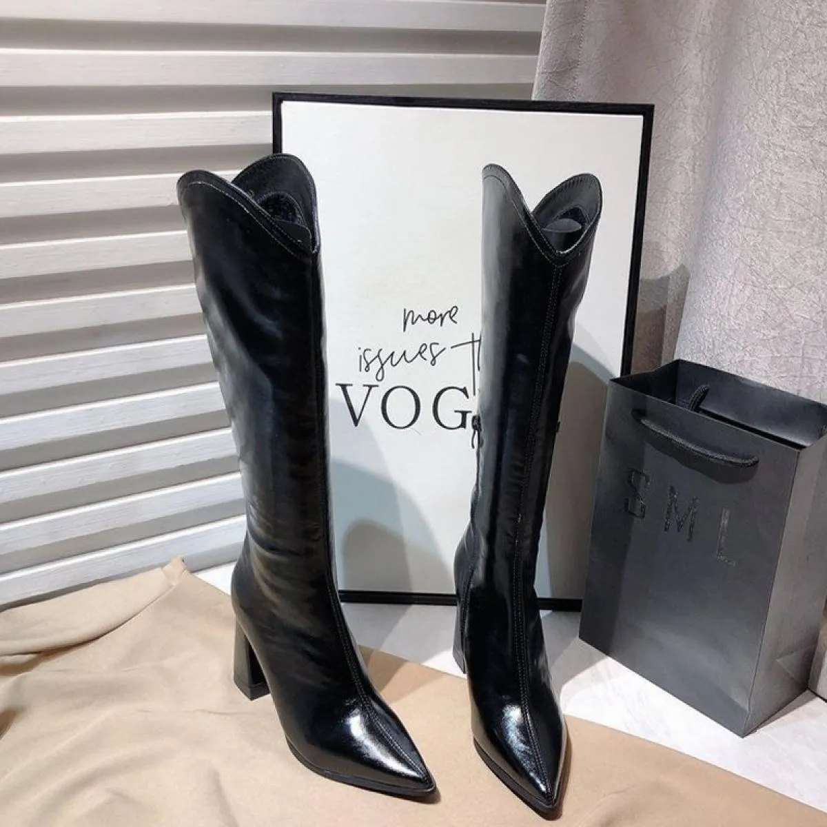 2023 Donne di Inverno Tacchi Alti Stivali Da Moto Chunky Scarpe Alte Al Ginocchio New Fad Scarpe A Punta Pompe Stivali Chelsea G