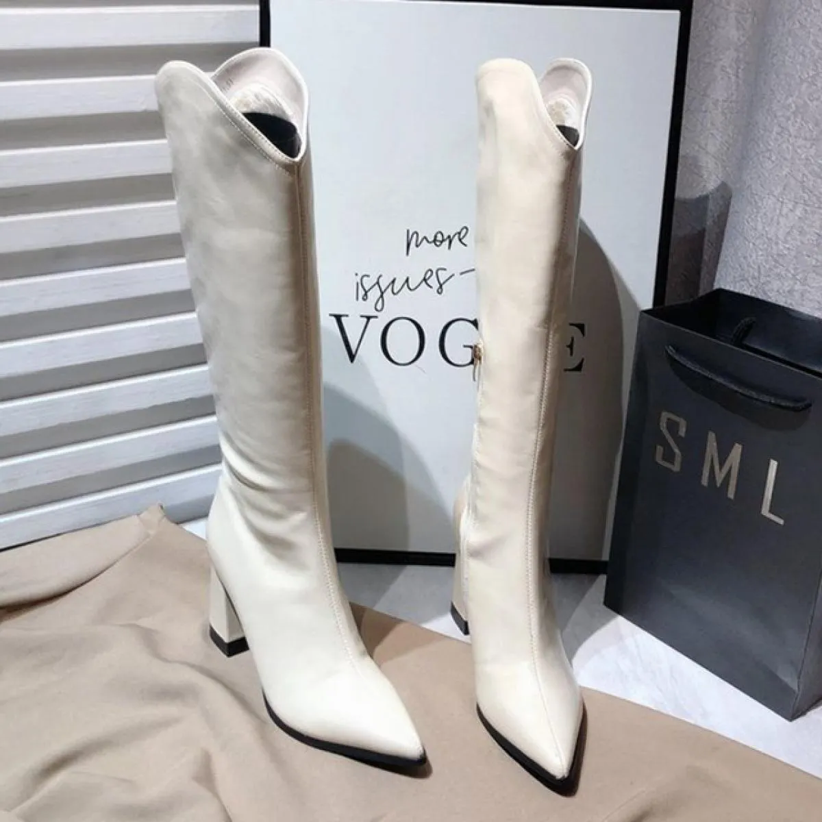 2023 Donne di Inverno Tacchi Alti Stivali Da Moto Chunky Scarpe Alte Al Ginocchio New Fad Scarpe A Punta Pompe Stivali Chelsea G