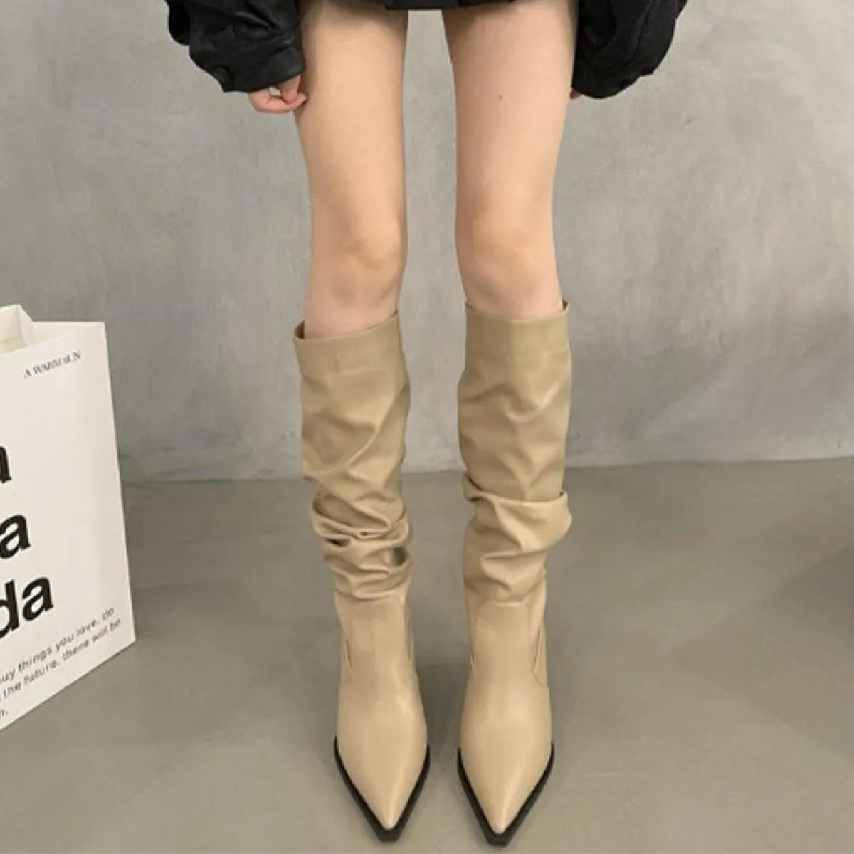 2023 nuove donne Chelsea stivali invernali al ginocchio alta punta a punta stivali da moto tacchi alti scarpe Goth pompe moda ca