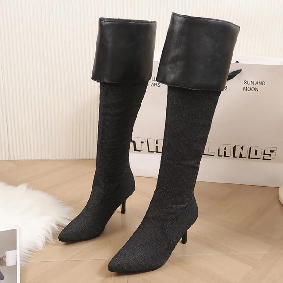 2023 Nuovi stivali da moto sopra il ginocchio Chelsea Scarpe da donna con tacco alto Goth Décolleté a punta Stivali da neve Bota
