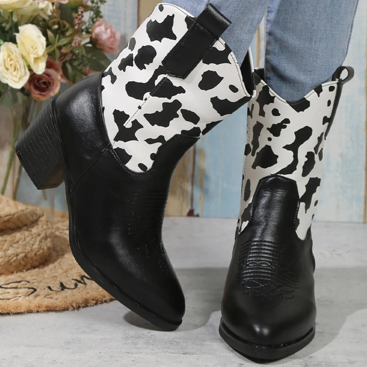 2023 Punta a punta New Chunky a metà polpaccio Chelsea Boots Donna Tacchi medi Moto Neve Botas Goth Inverno Designer Pumps Muje