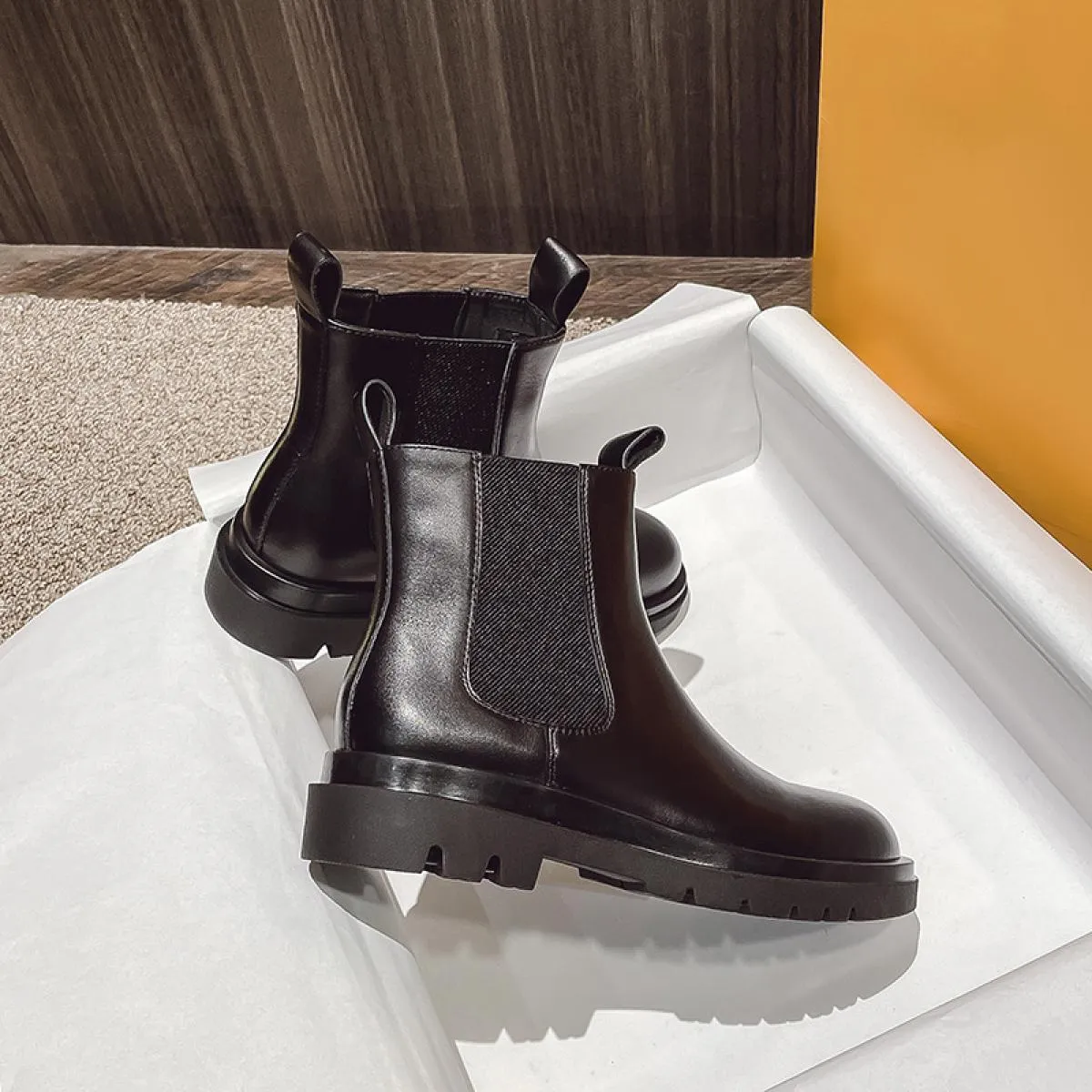Abito da banchetto per feste di moda da donna di alta qualità Stivali Chelsea Autunno Inverno Scarpe con plateau Stivali in morb