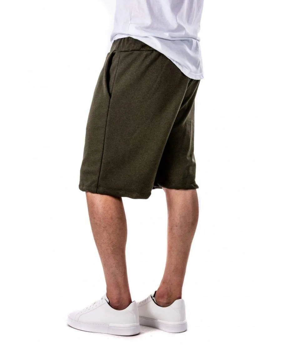 Bermuda uomo, slim - Colore verde con laccio