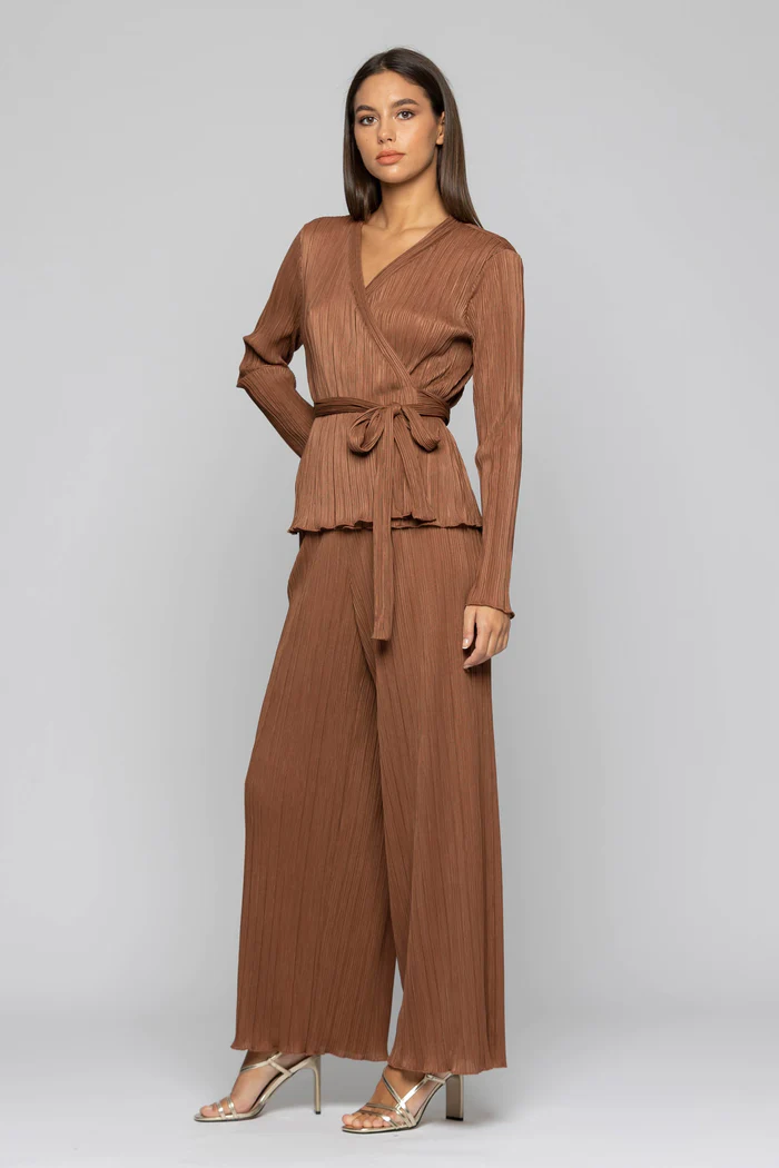 BLUSA A MANICHE LUNGHE PLISSETTATA CON FUSCIACCA