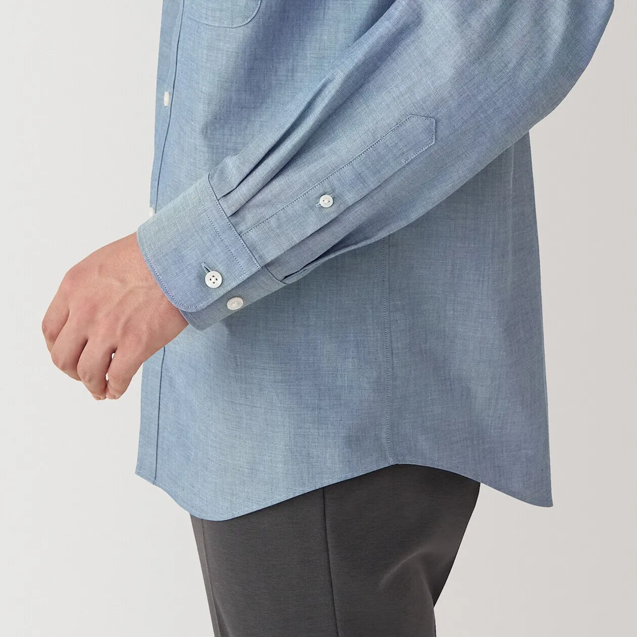 Camicia a maniche lunghe in cotone lavato da uomo