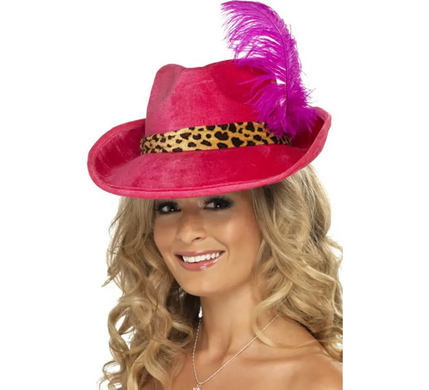 Cappello fresco o rapper rosa con leopardo