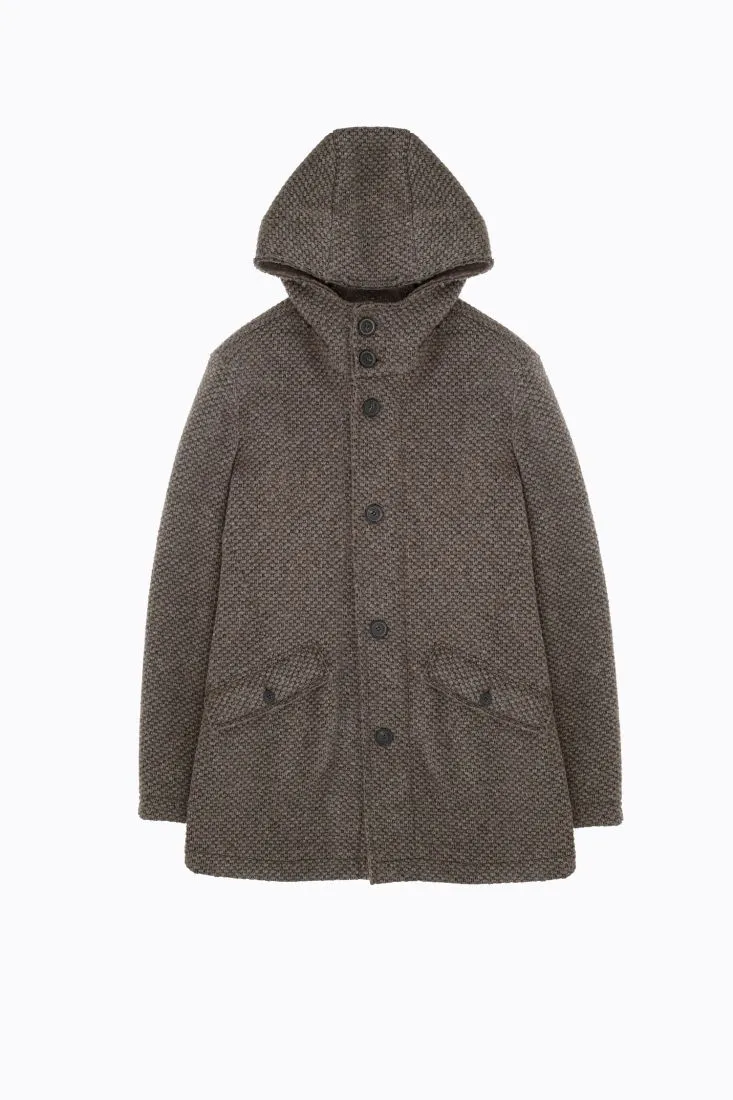 Cappotto con cappuccio, abbottonatura e tasche oblique