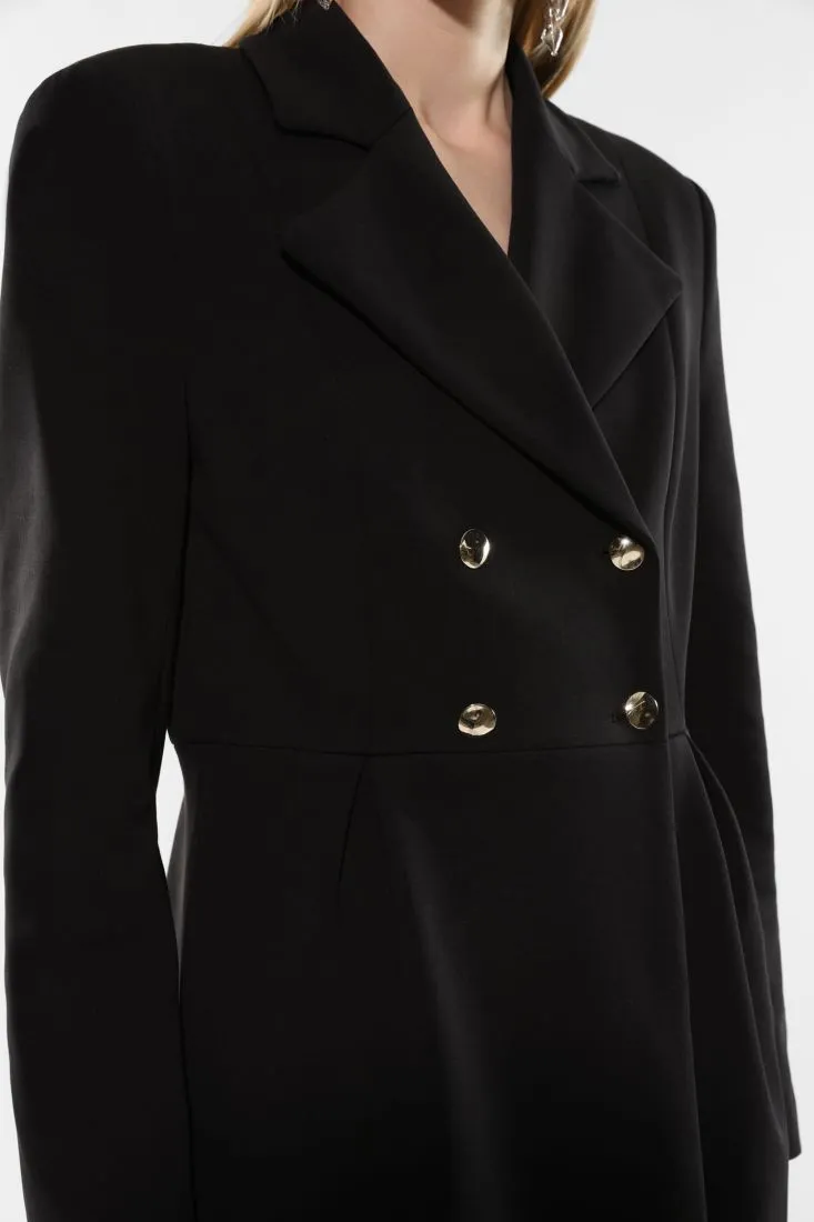 Cappotto sfiancato doppiopetto con bottoni dorati