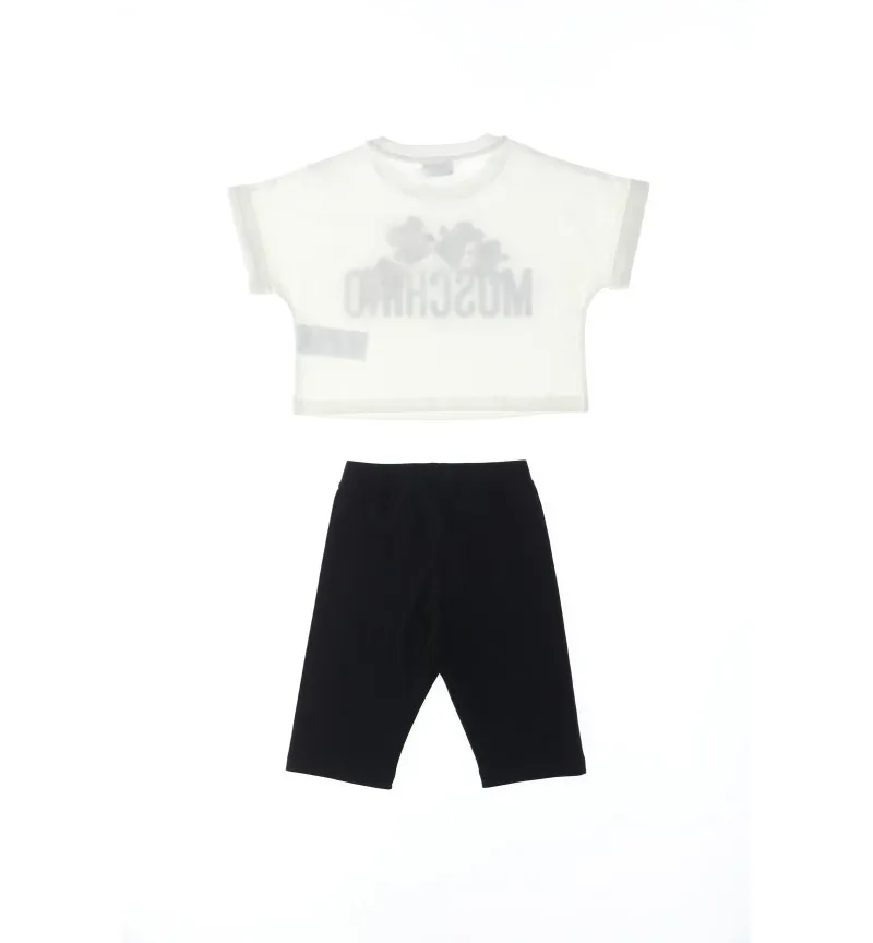 Completo con t-shirt
