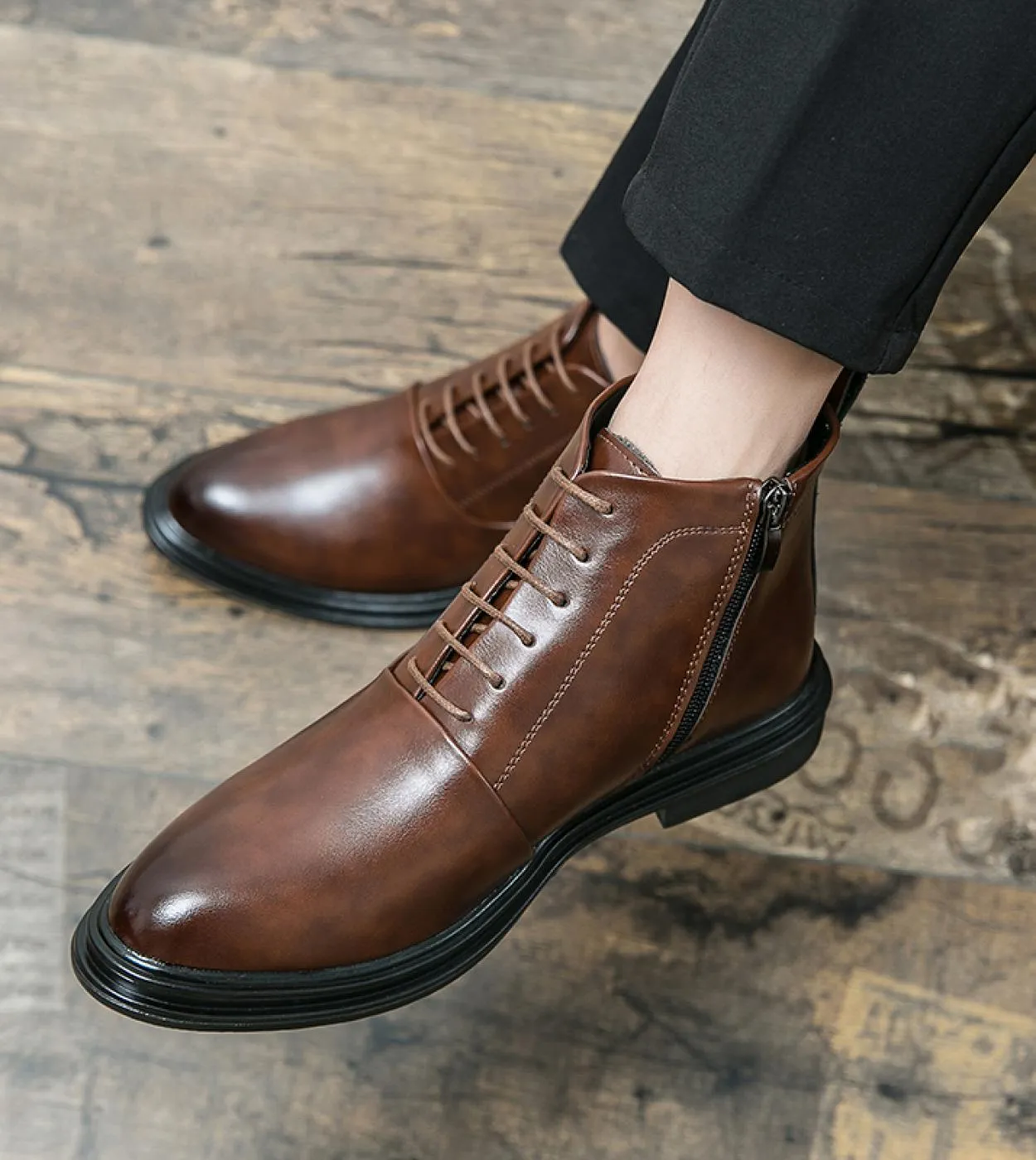 Eleganti stivali Chelsea Scarpe da uomo a punta di alta qualità Abito classico per il tempo libero Stivali in pelle da uomo form