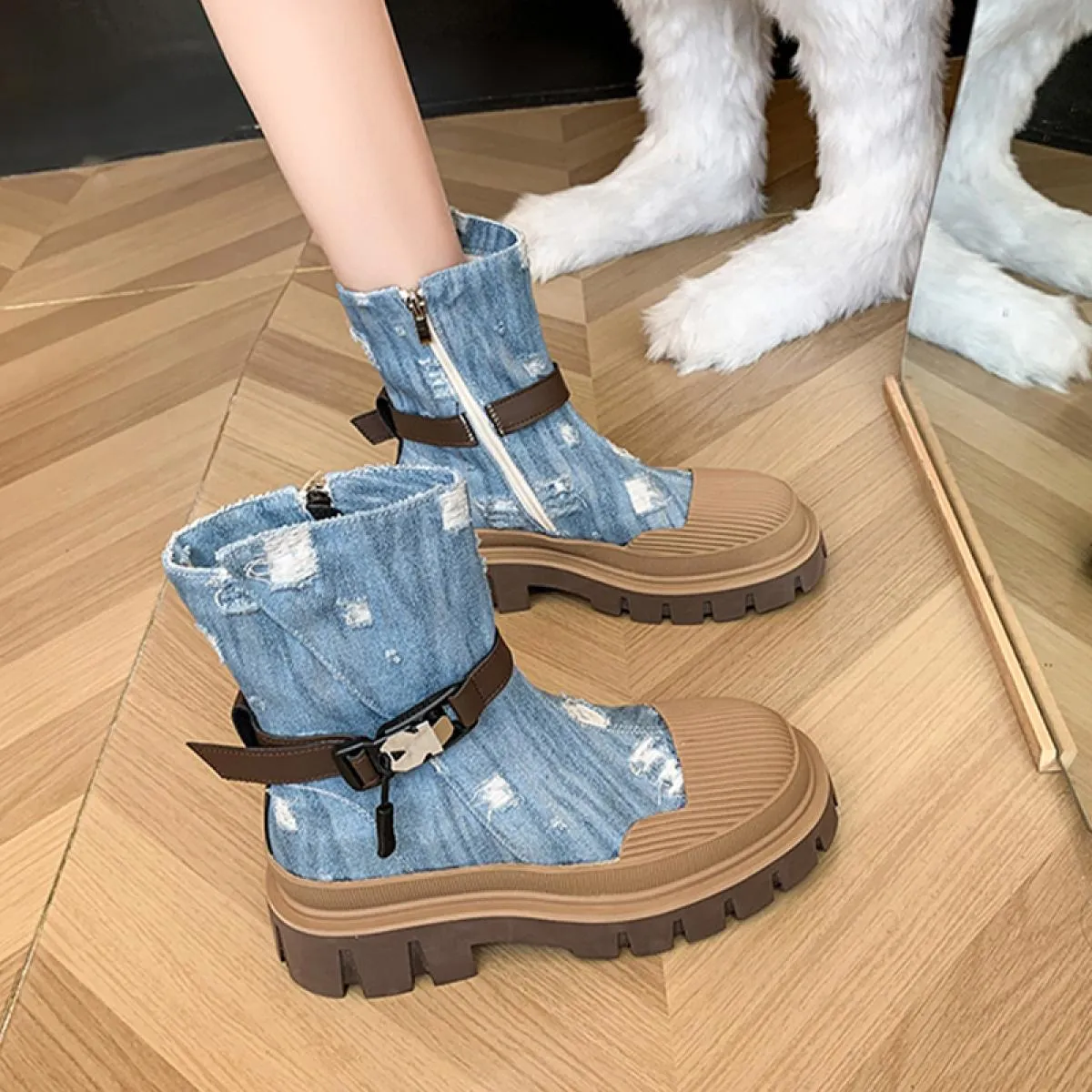 Luxury Brand New Winter Stivali da moto Scarpe da donna Stivali Chelsea in denim 2023 Moda Tacchi medi Décolleté da gladiatore L