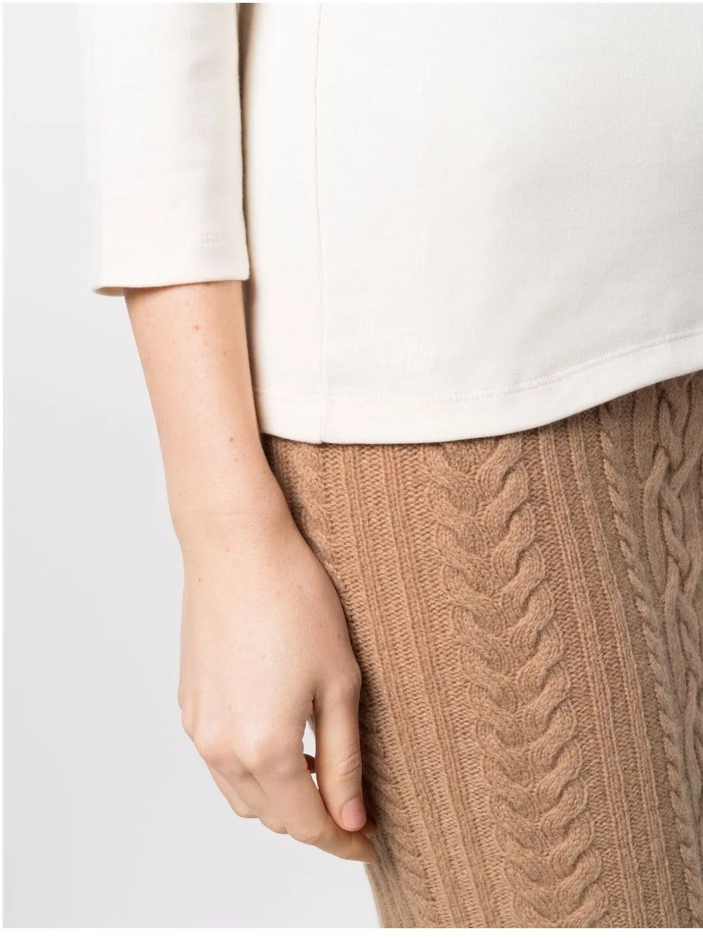MAGLIA A COLLO ALTO CON LOGO