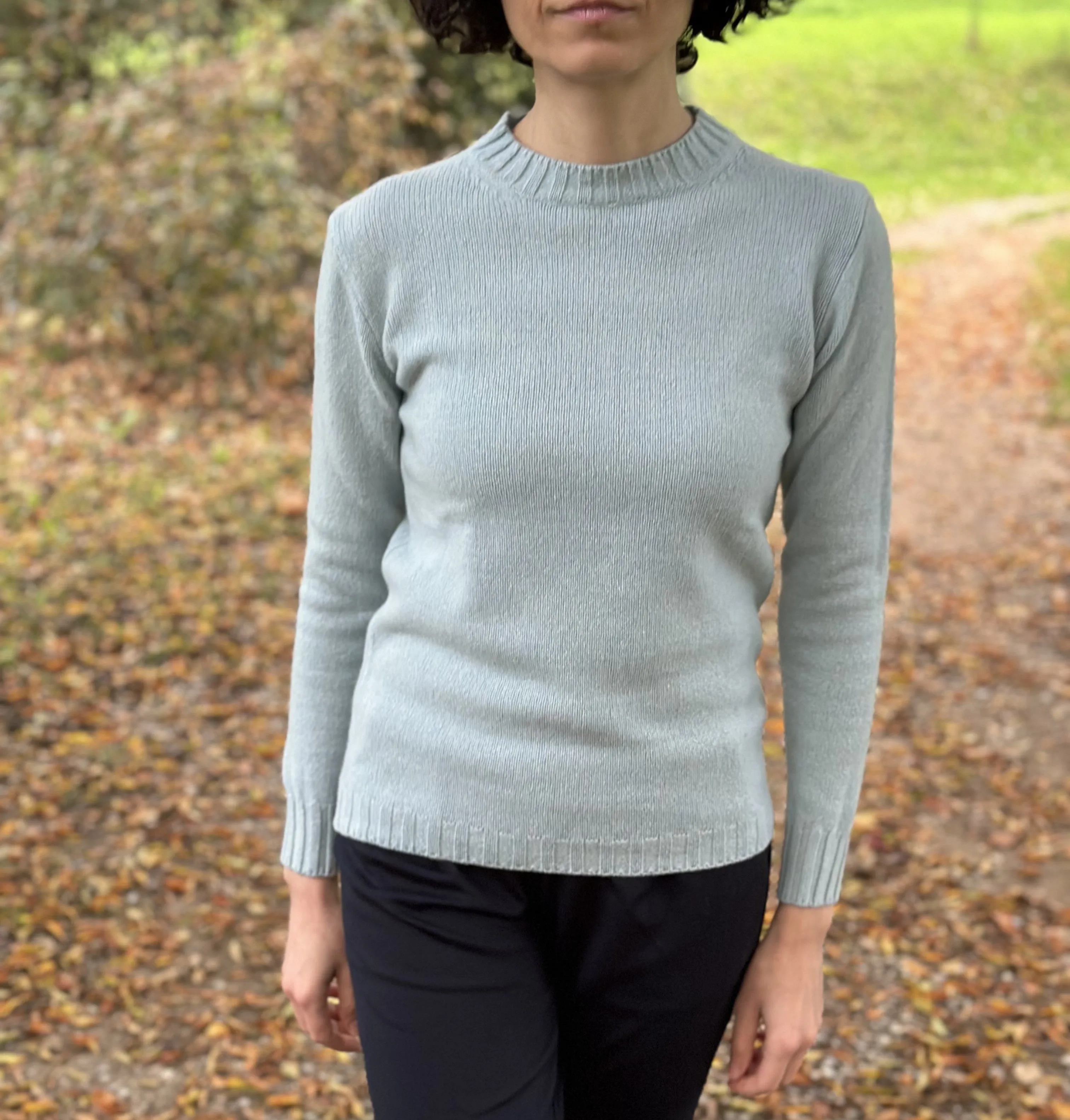 Maglia donna girocollo in cashmere rigenerato