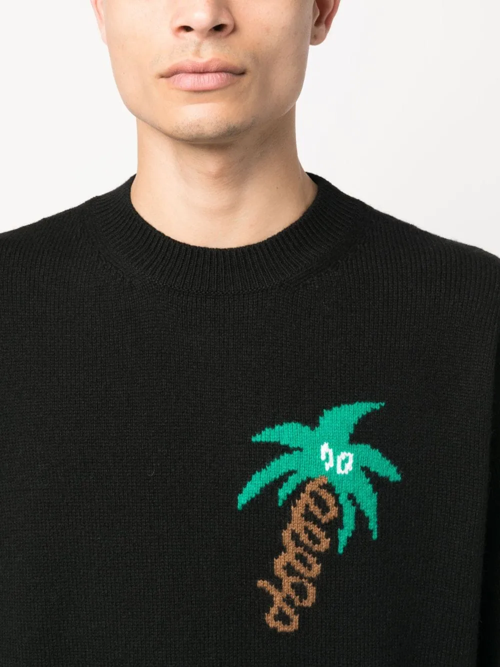 maglione nero logo intarsio