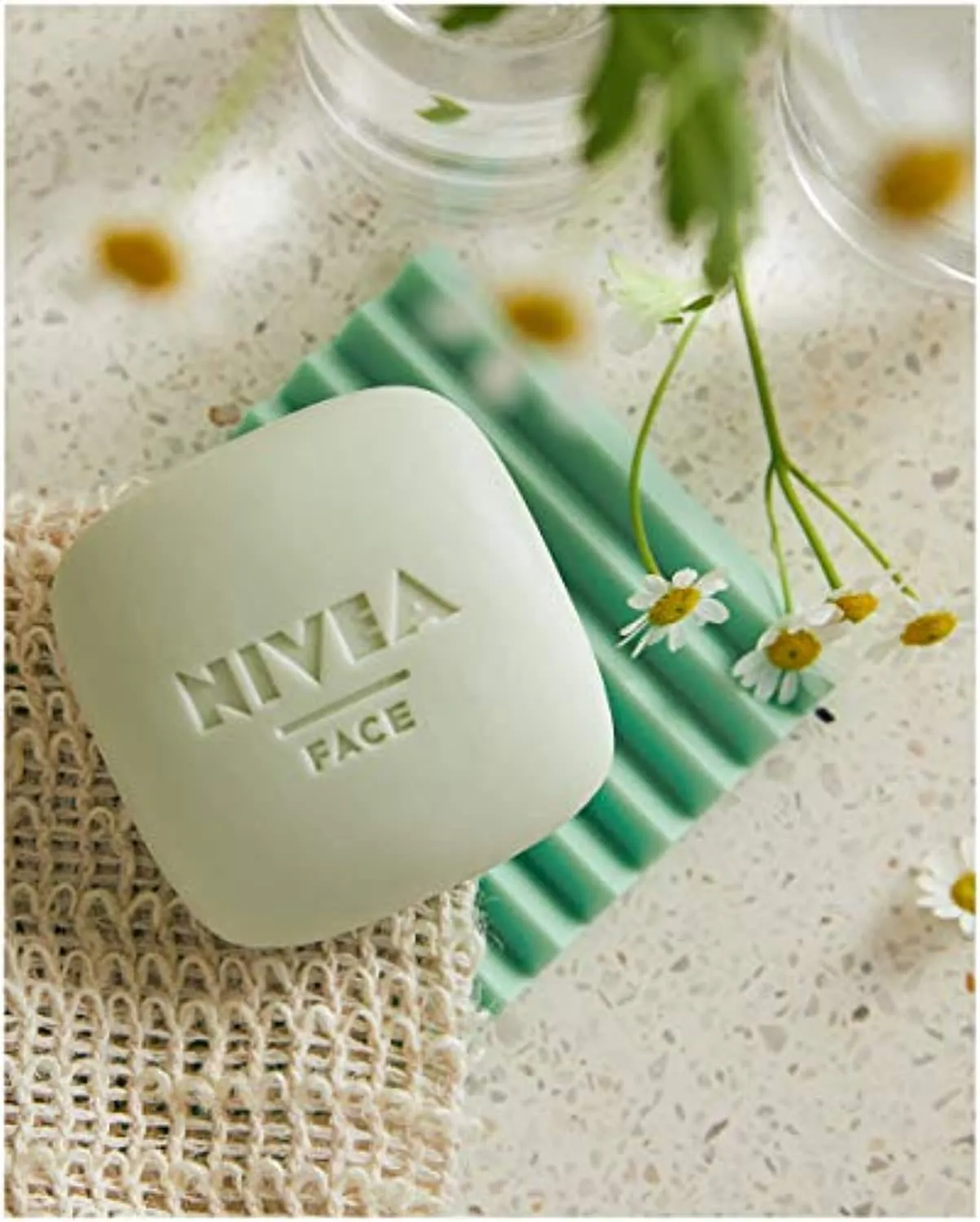 NIVEA MagicBar - Detergente per il viso fisso, anti-impurità (75 g), pulisce e opacizza la pelle, cosmetico naturale certificato