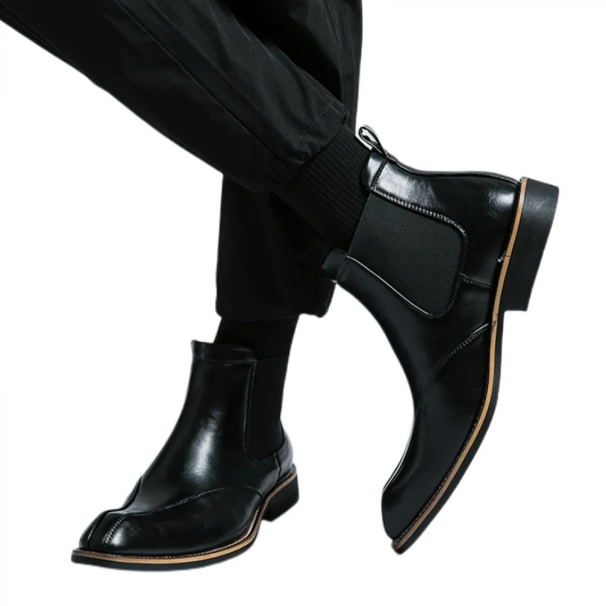 Nuovi stivali Chelsea da uomo neri Stivali fatti a mano formali alla moda Scarpe da lavoro con punta quadrata Stivali da uomo co