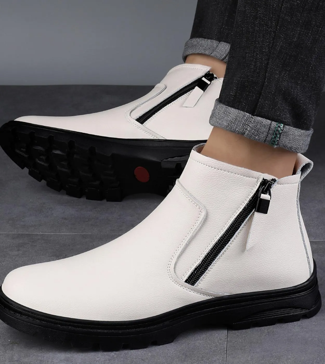 Nuovi stivali invernali da uomo in vera pelle Stivali vintage da uomo casual Scarpe da neve da uomo comode Stivali da moto caldi