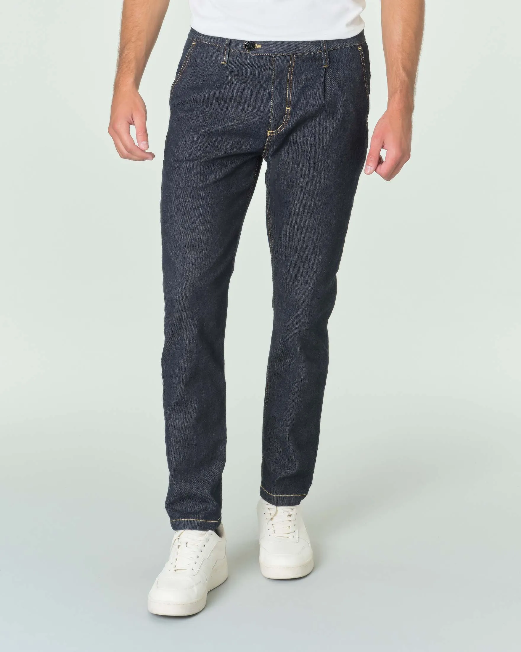 Pantalone chino in denim lavaggio scuro