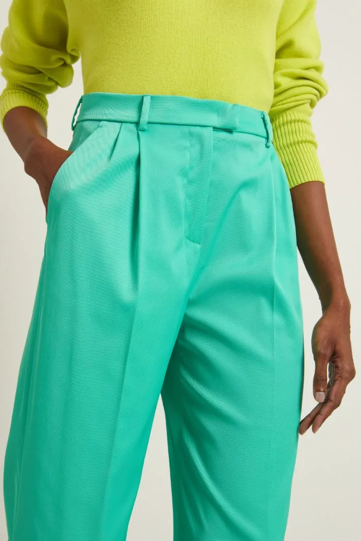Pantaloni a palazzo con pinces