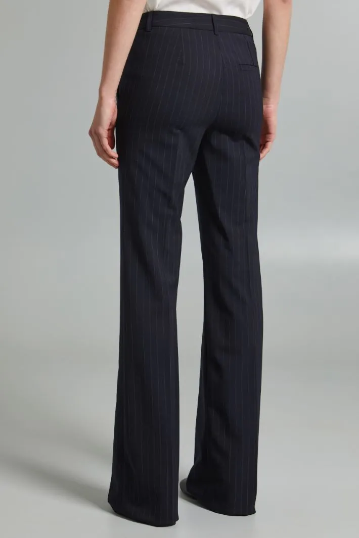 Pantaloni a palazzo in saglia