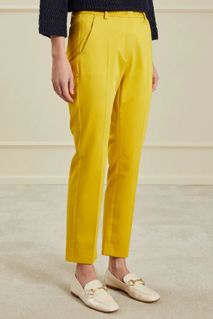 Pantaloni a sigaretta