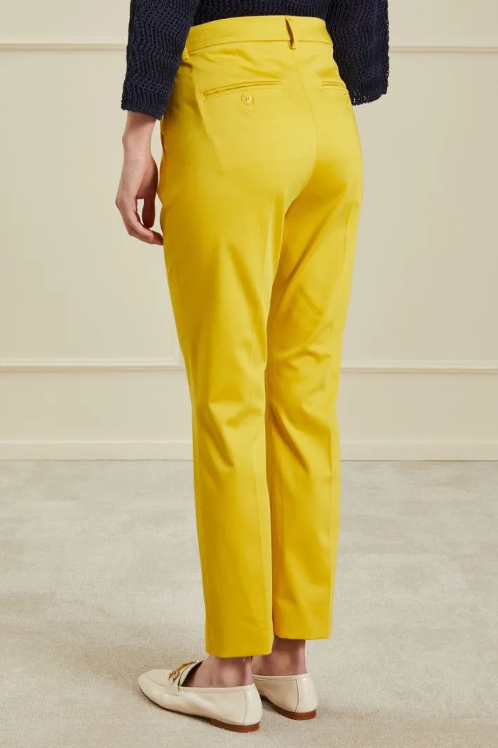 Pantaloni a sigaretta