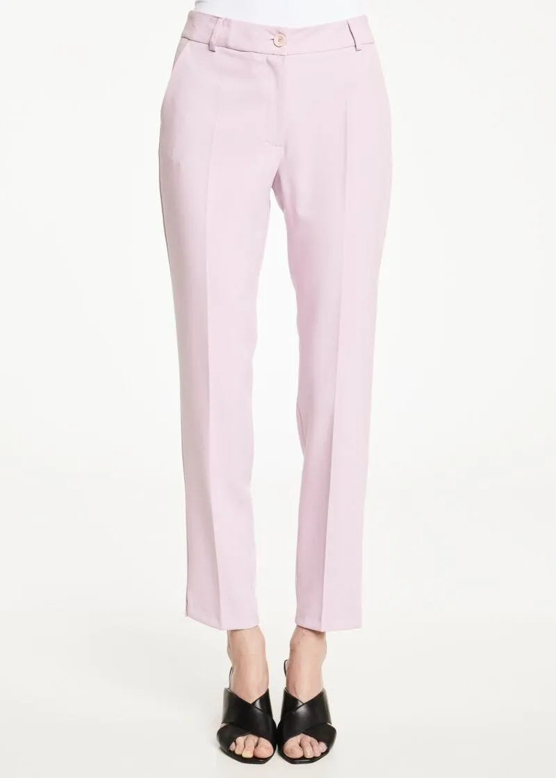 Pantaloni con piega stirata