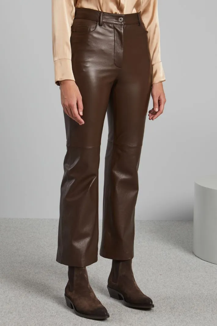 Pantaloni flare in nappa
