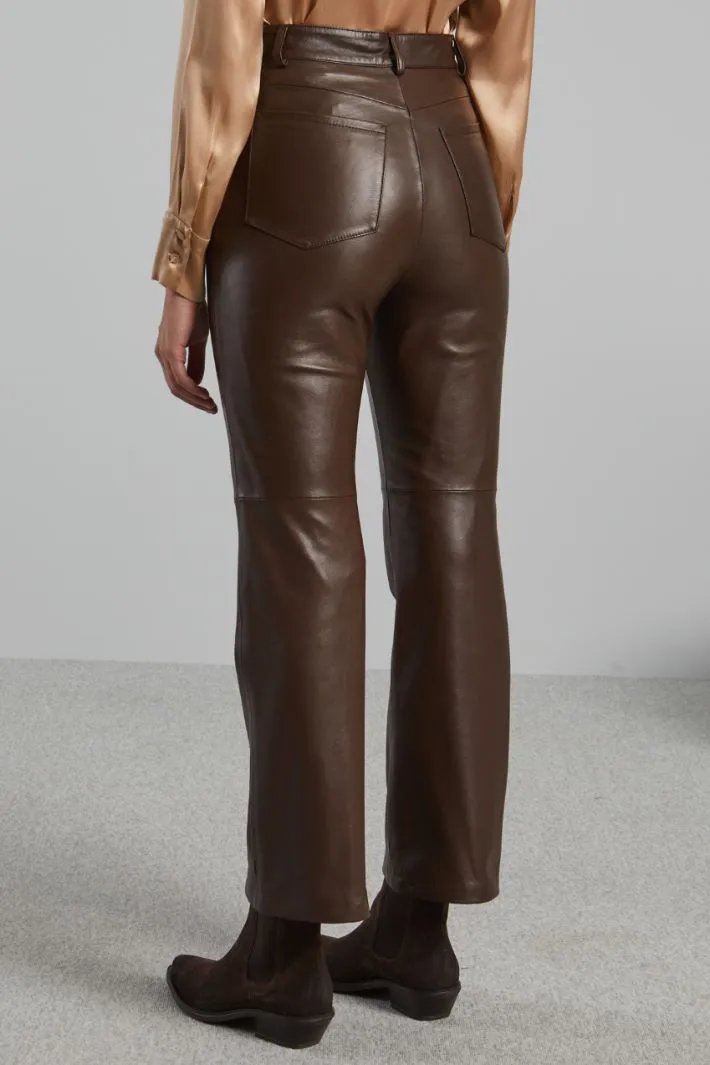 Pantaloni flare in nappa