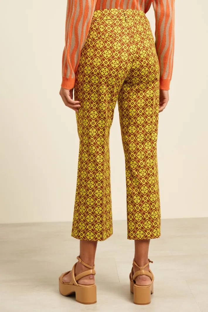 Pantaloni flare stampati