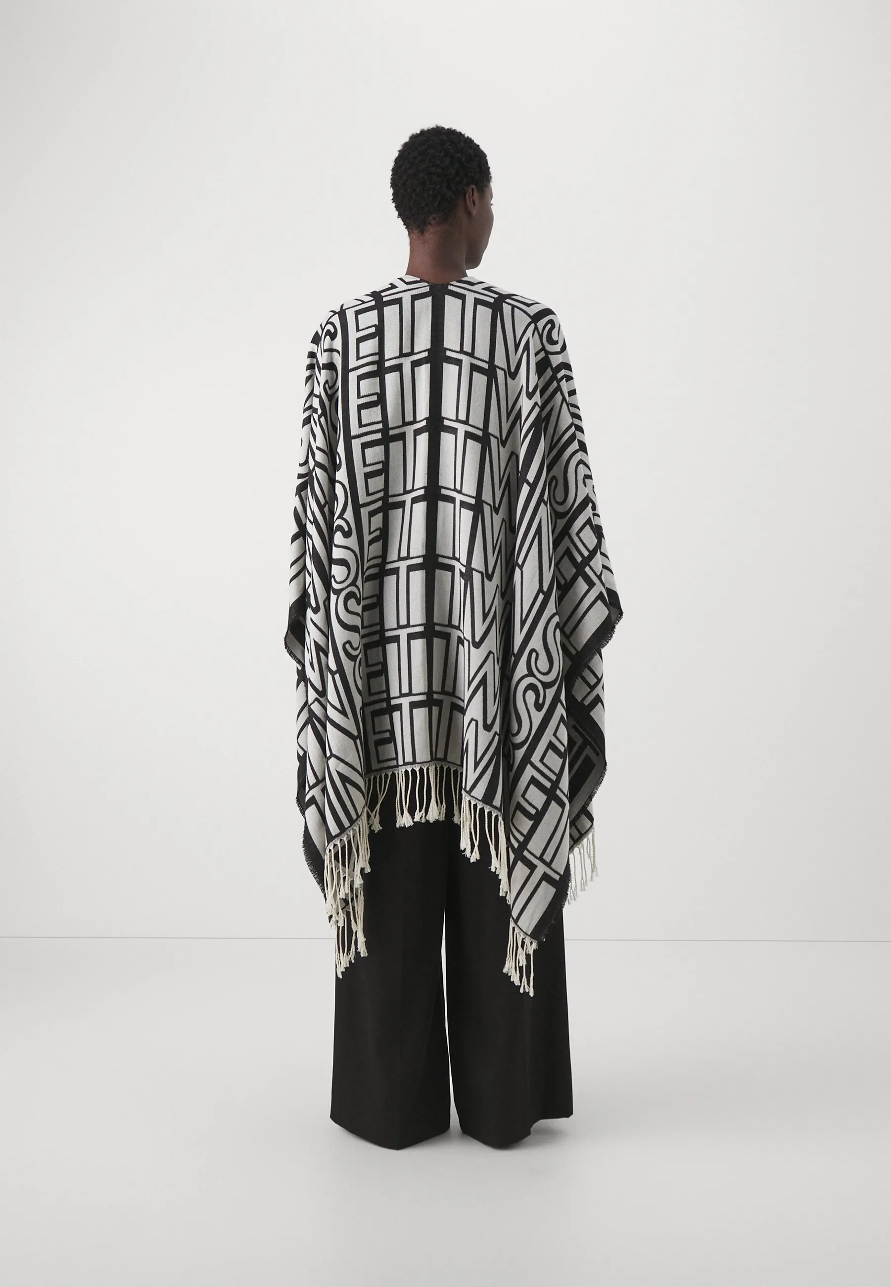 PONCHO - Mantella