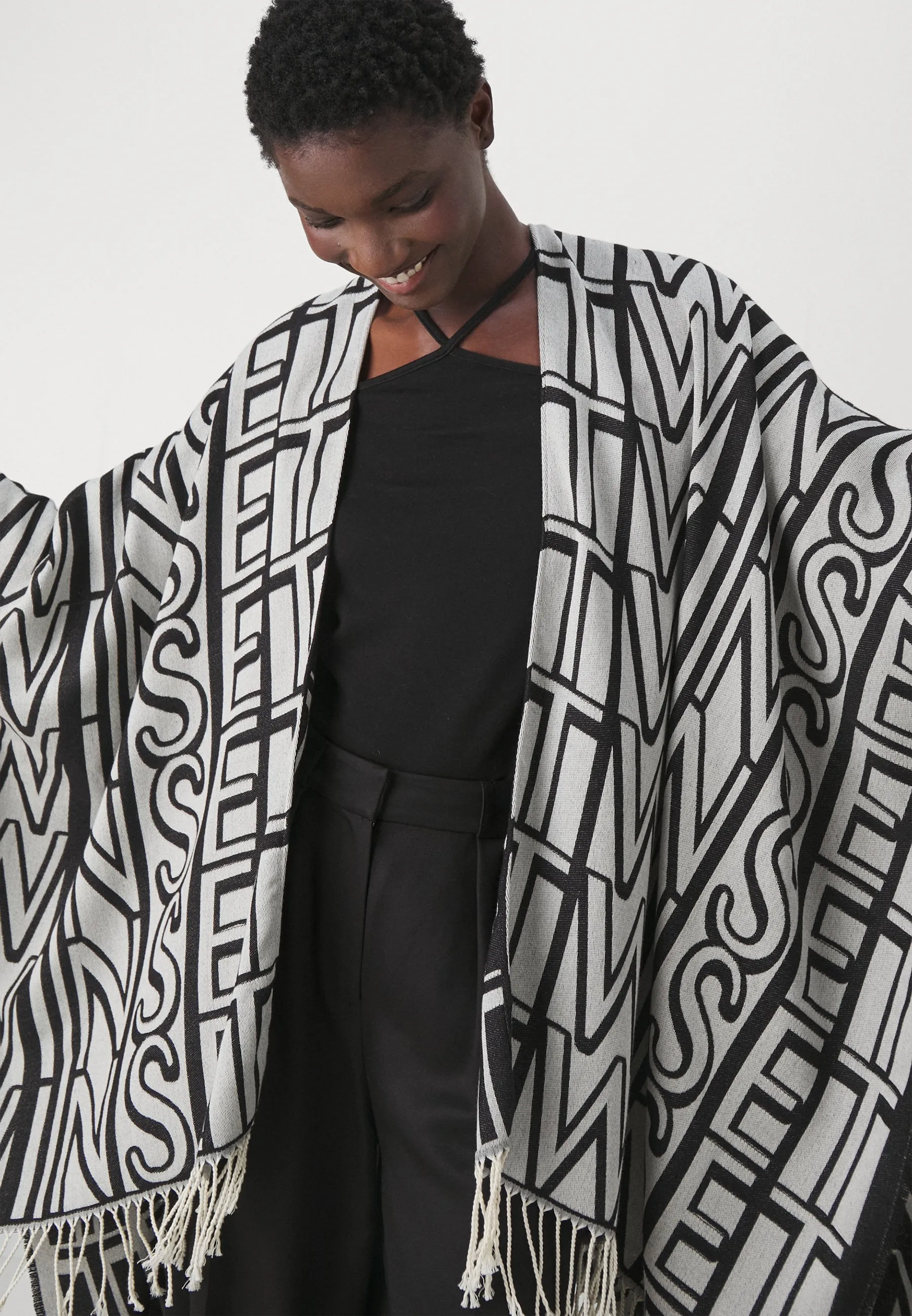 PONCHO - Mantella