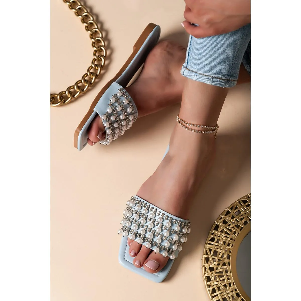 Sandali con perline decorative, colore azzurro