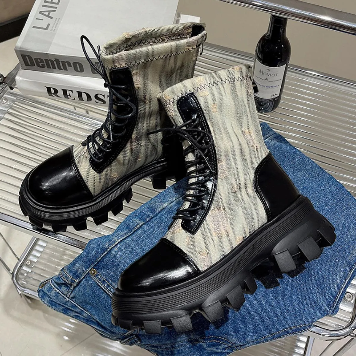 Scarpe con plateau da donna stivali Chelsea con tacco medio inverno 2023 stivali da moto moda nuova tendenza Goth Casual Lace Up