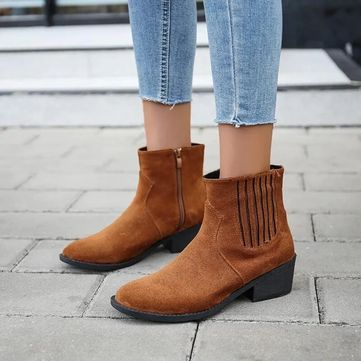 Scarpe da donna 2023 Stivali Chelsea da donna alla moda Stivali corti Scarpe basse comode in pelle naturale Prodotti di moda aut