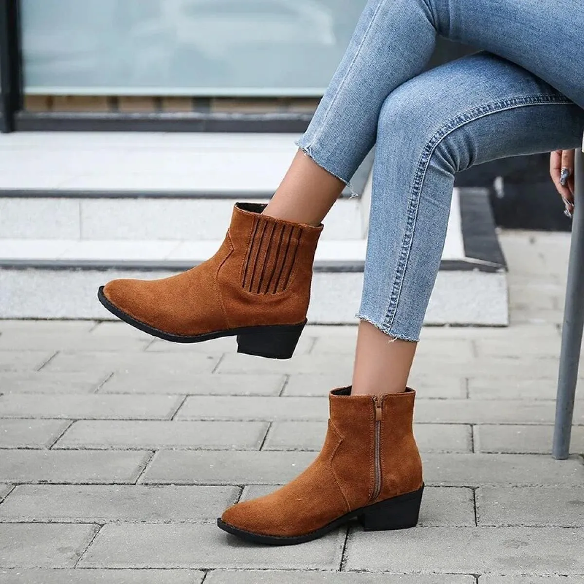 Scarpe da donna 2023 Stivali Chelsea da donna alla moda Stivali corti Scarpe basse comode in pelle naturale Prodotti di moda aut