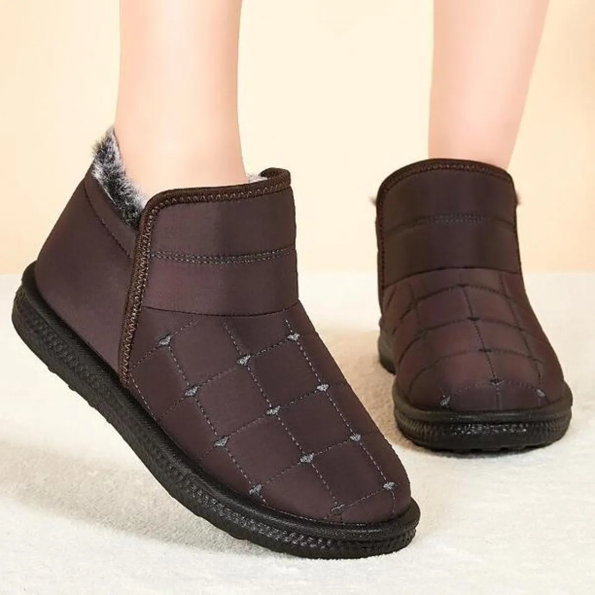 Scarpe di cotone Donna Inverno 2023 Stivali da donna Stivali caldi di cotone da donna Stivali da neve imbottiti casual Piattafor