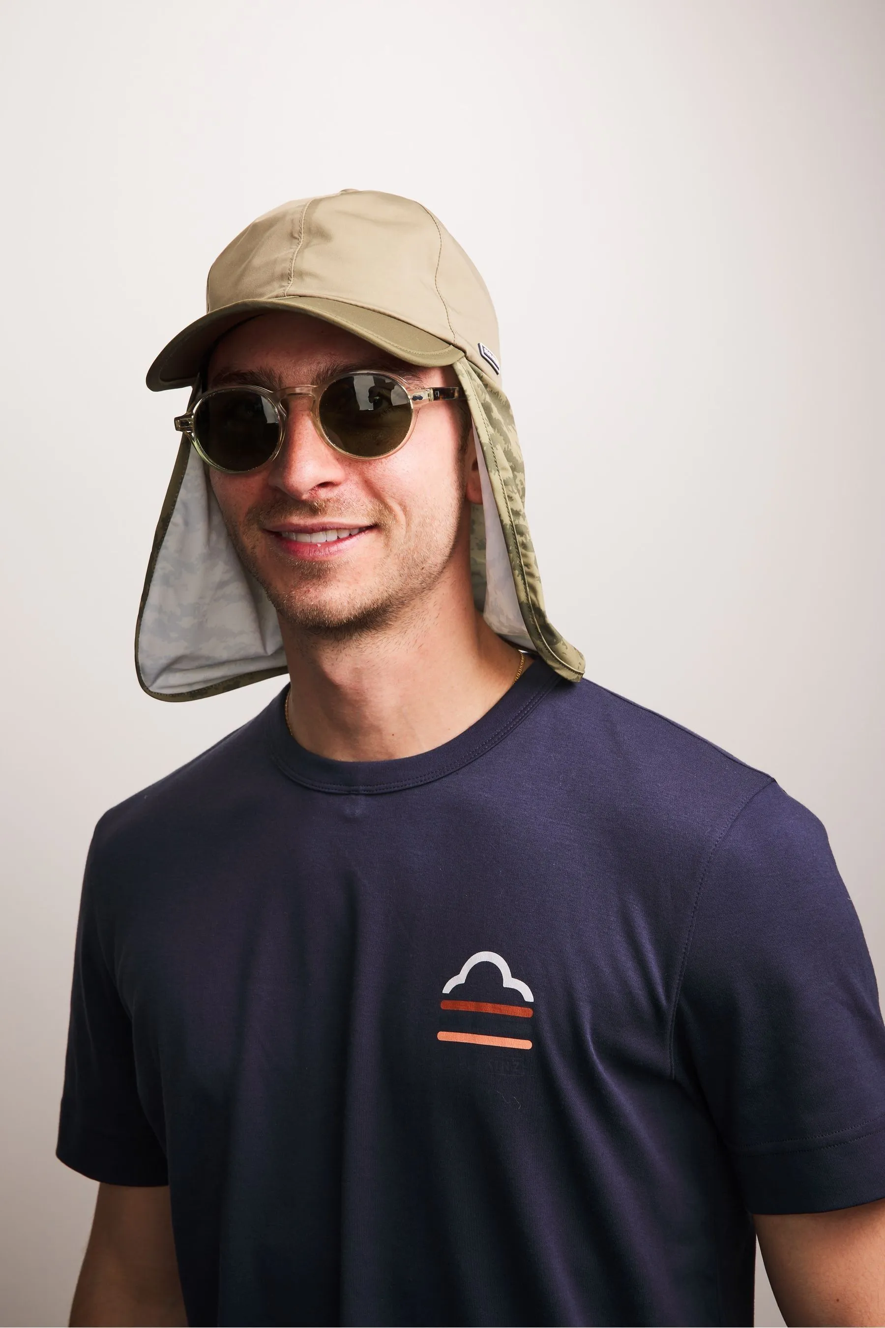 Sealkinz Outwell - Cappellino a punta impermeabile ripiegabile con Protezione sullo scollo    