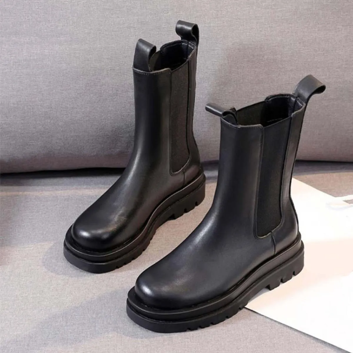 Stile moda donna stivali da moto punk scarpe in pelle di mucca nera adorabili stivali Chelsea da donna con piattaforma Botas Fem