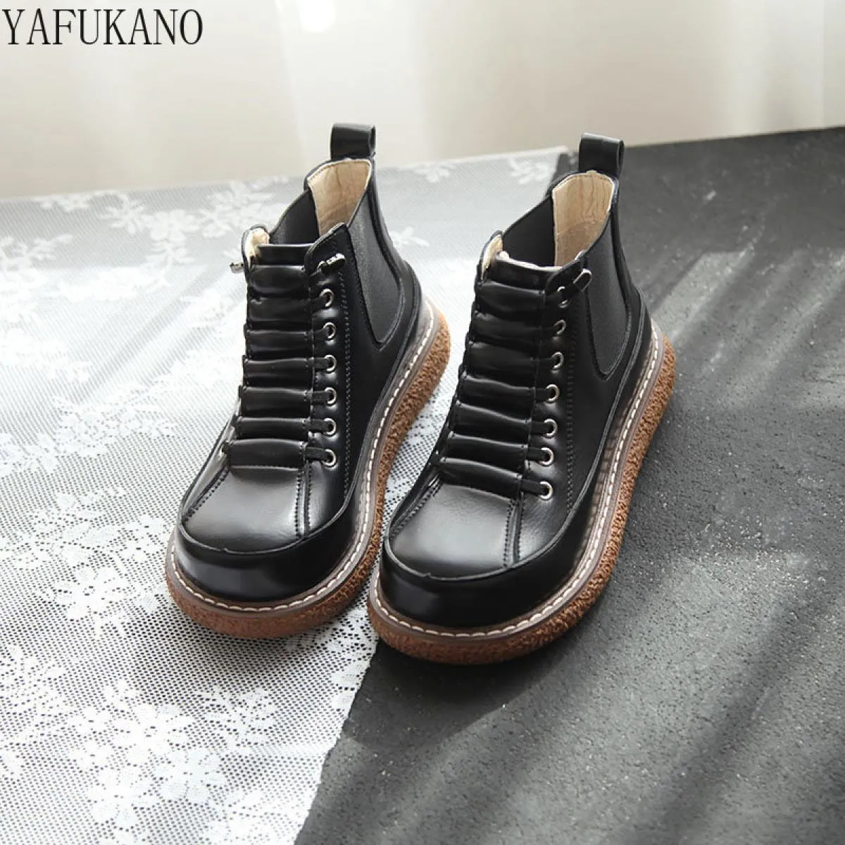 Stivali Chelsea con suola spessa Stivali corti con fascia elastica retrò College Wind Mori Plus Scarpe da bambola alte con testa