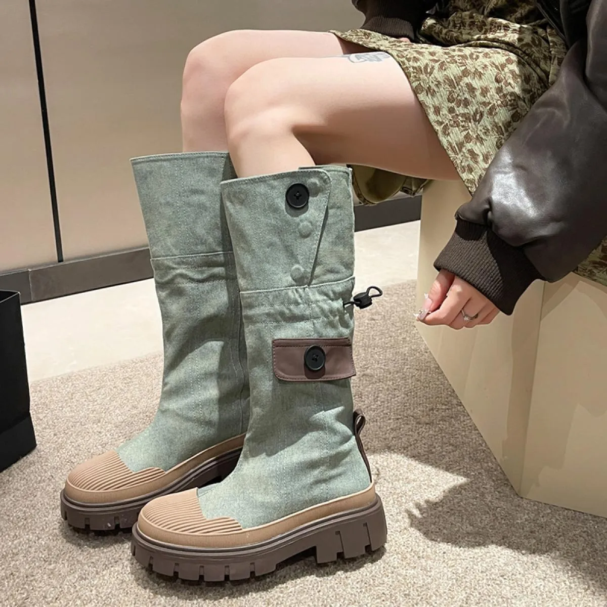 Stivali Chelsea da donna con plateau alto al ginocchio scarpe invernali con tacco medio 2023 stivali da moto Goth di nuova tende