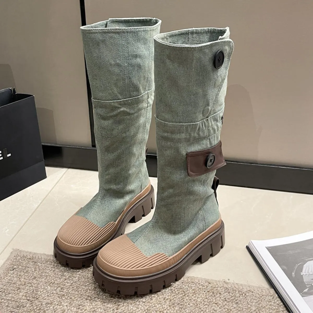 Stivali Chelsea da donna con plateau alto al ginocchio scarpe invernali con tacco medio 2023 stivali da moto Goth di nuova tende