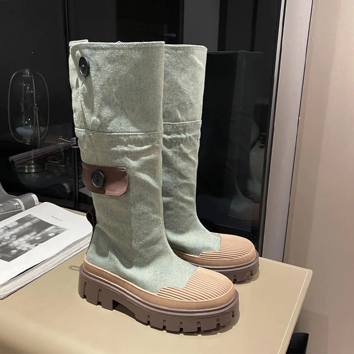 Stivali Chelsea da donna con plateau alto al ginocchio scarpe invernali con tacco medio 2023 stivali da moto Goth di nuova tende