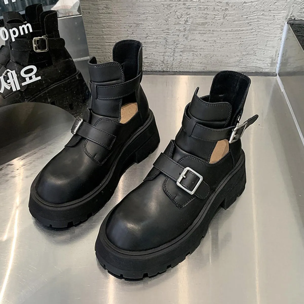 Stivali Chelsea da donna con plateau estivo alla caviglia Scarpe con tacco medio 2023 Stivali da moto casual Fad New Trend Goth