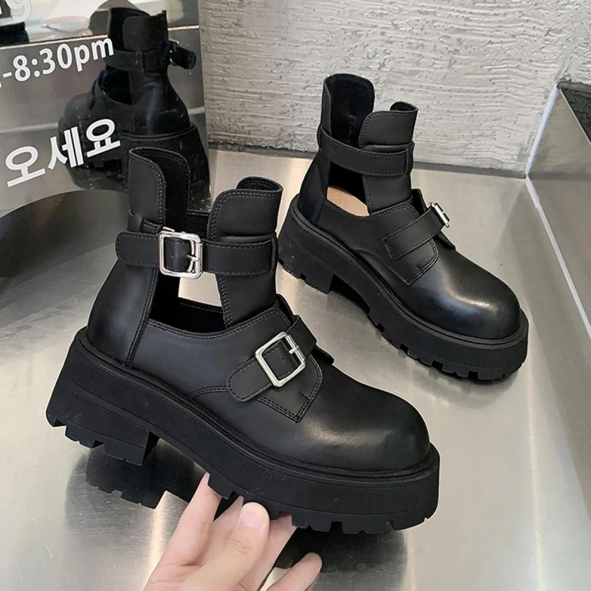 Stivali Chelsea da donna con plateau estivo alla caviglia Scarpe con tacco medio 2023 Stivali da moto casual Fad New Trend Goth