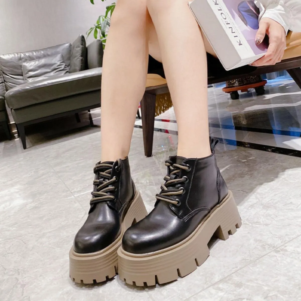 Stivali Chelsea da donna Scarpe con tacco medio Punk Inverno 2023 Nuova tendenza Moda Stivali da moto robusti Lace Up Casual Cha