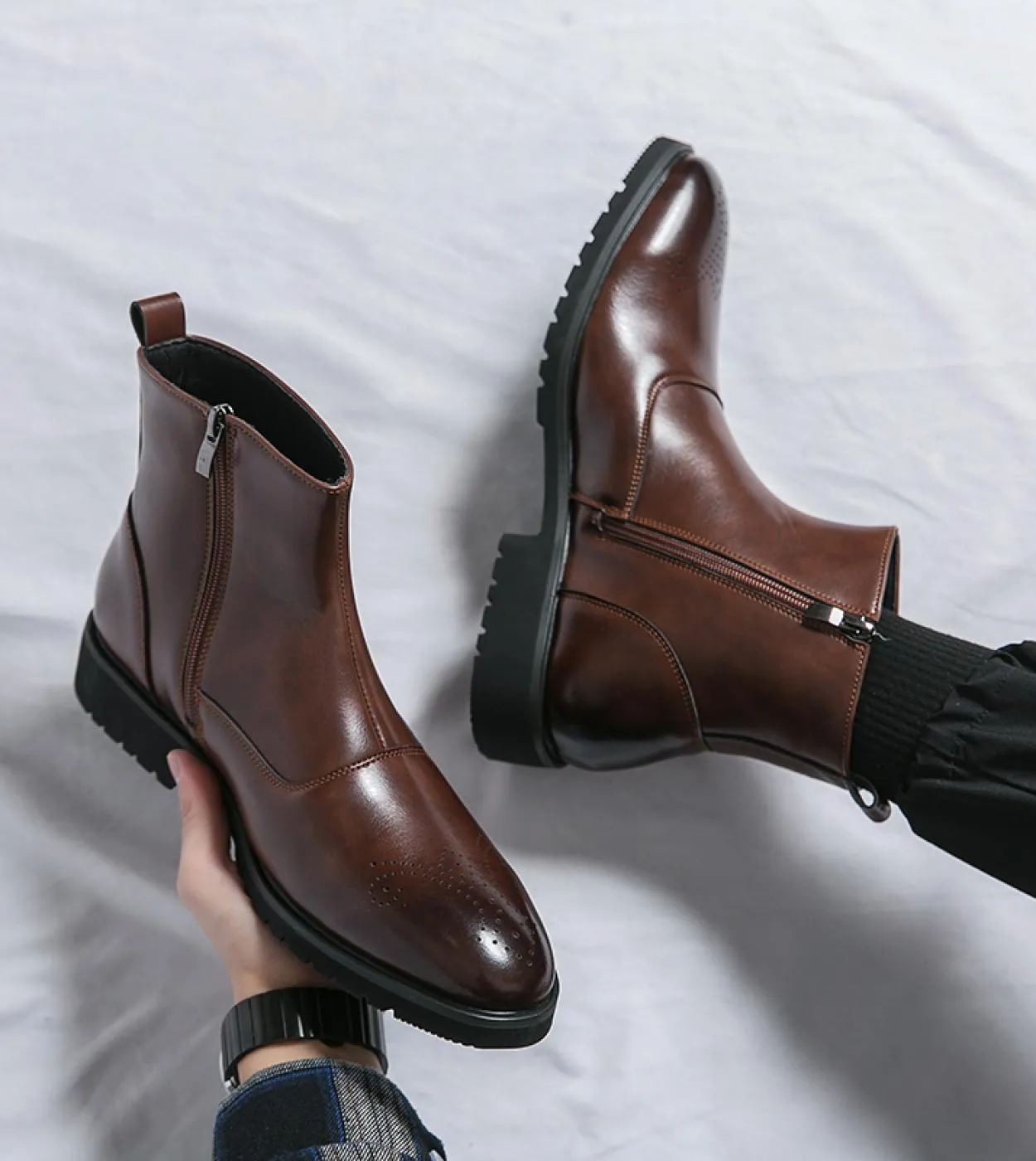 Stivali Chelsea eleganti invernali Scarpe da uomo Slip On Dress Stivali da cowboy da uomo formali Uomini a punta Beni di lusso D