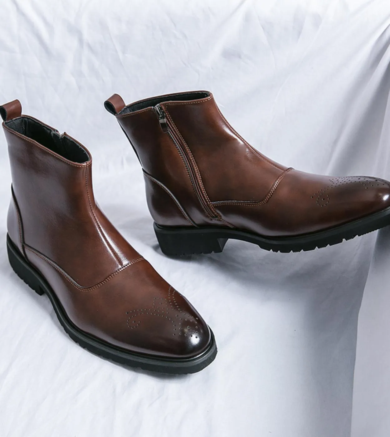 Stivali Chelsea eleganti invernali Scarpe da uomo Slip On Dress Stivali da cowboy da uomo formali Uomini a punta Beni di lusso D