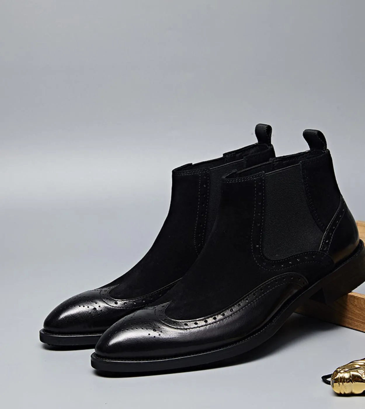 Stivali Chelsea fatti a mano in vera pelle da uomo 2023 Stivali da lavoro in pelle scamosciata di mucca italiana Slip On Brogue